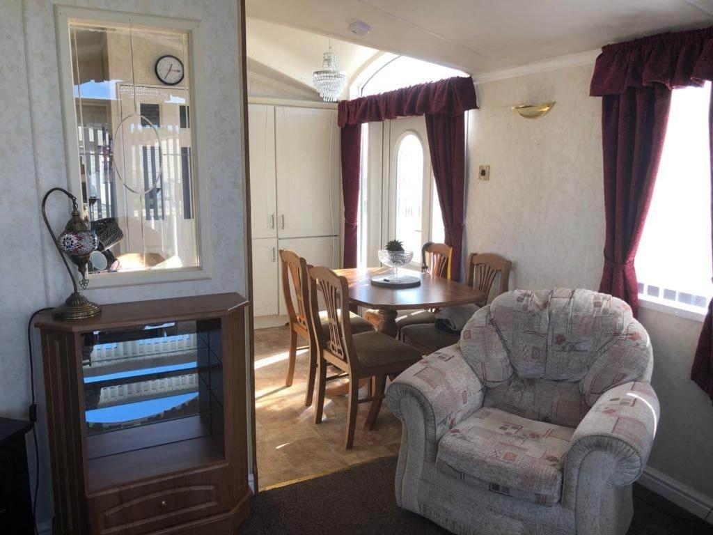 Pg58 2 Bed Caravan Golden Palm Chapel St Leonards Buitenkant foto