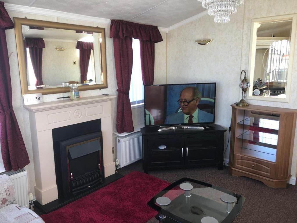 Pg58 2 Bed Caravan Golden Palm Chapel St Leonards Buitenkant foto